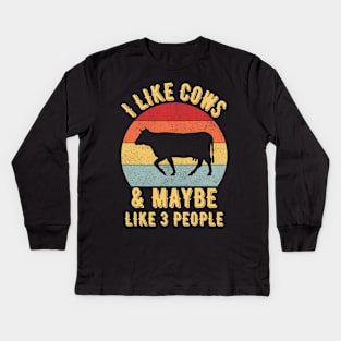 I like cows and maybe like 3 people Kids Long Sleeve T-Shirt